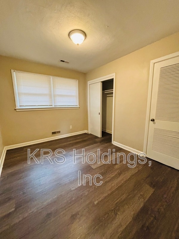 Foto del edificio - 1905 Perrel St