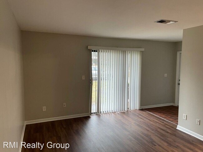 Foto del edificio - 2 br, 1 bath House - 215 South Oak Avenue