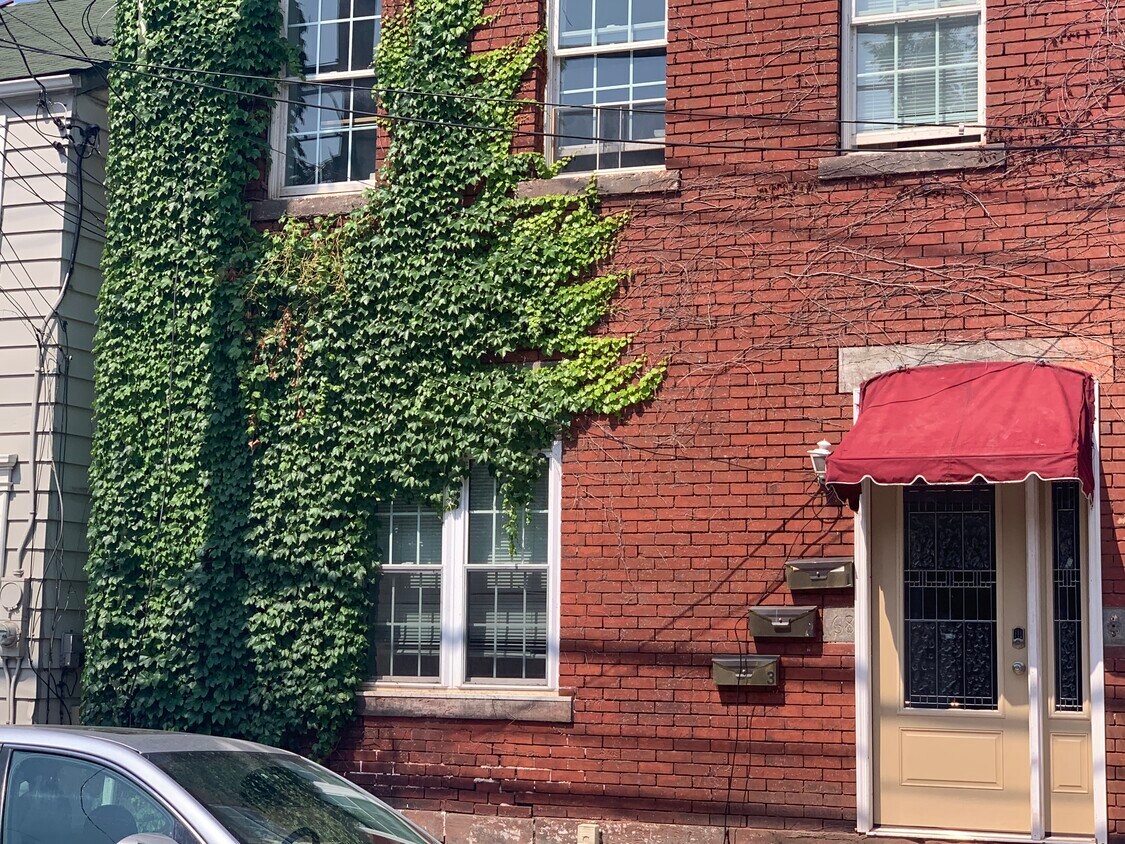 Foto principal - 68 S 11th St