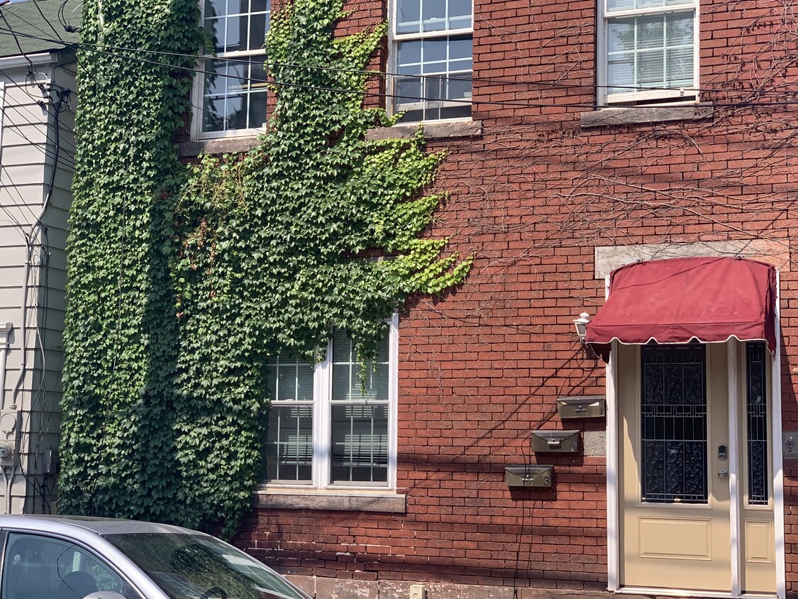Primary Photo - 68 S 11th St