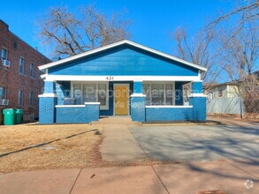 Building Photo - 421 NW 25th St