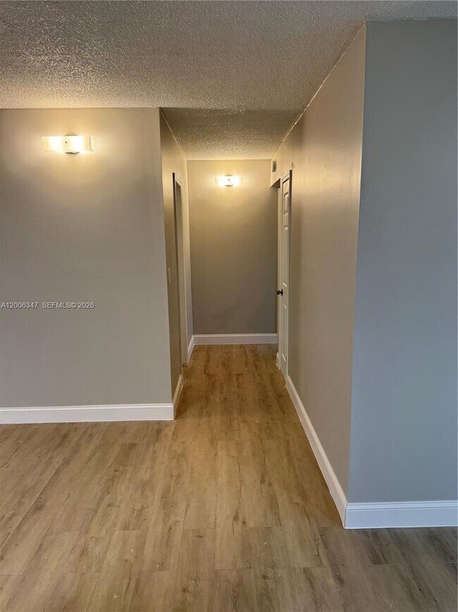 Building Photo - 14830 Naranja Lakes Blvd