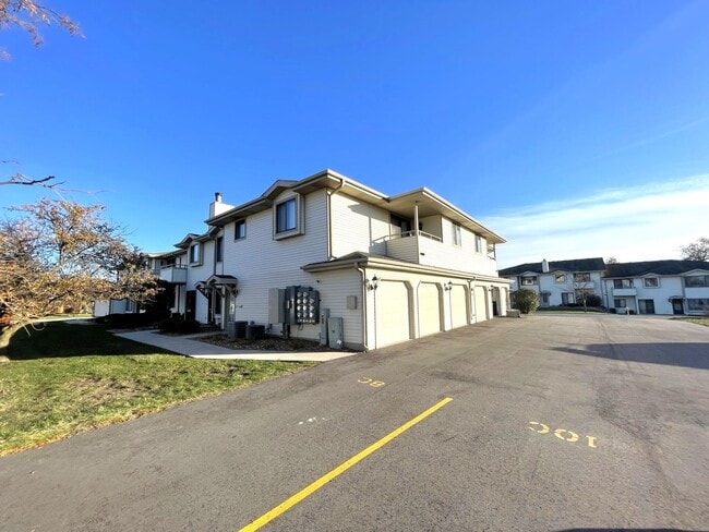 Building Photo - 3228 Wood Rd