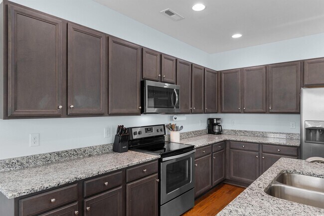 Foto del edificio - 911 Ocean Pines Ct