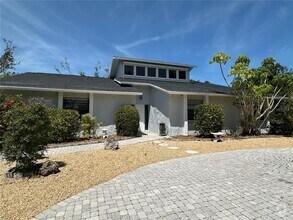 Building Photo - 733 Tropical Cir