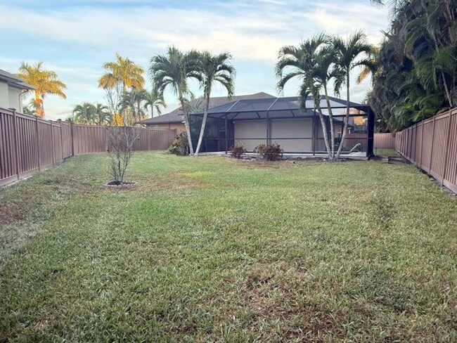 Foto del edificio - 4BR / 2BA Pool Home Near the Beach – Bonita Springs, FL