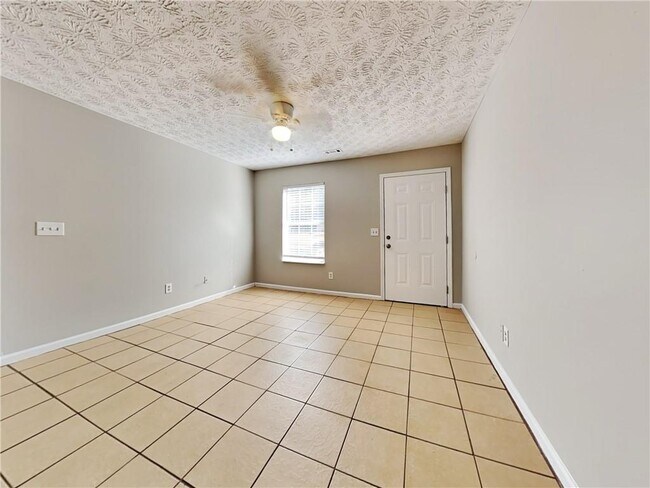Building Photo - 6112 Green Acres Dr SW
