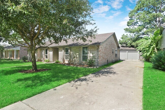 Building Photo - 1726 Ashford Hollow Ln