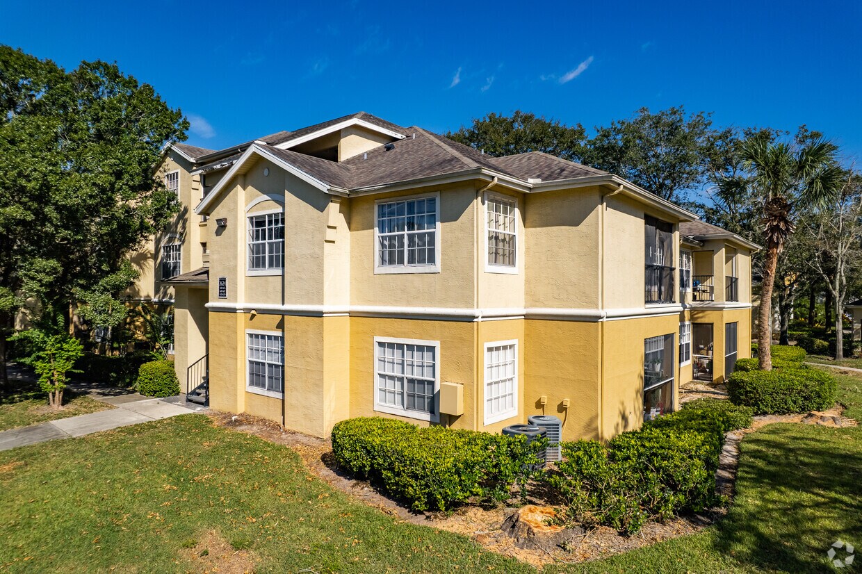 Madison At Metrowest 25102600 Robert Trent Jones Dr Orlando, FL