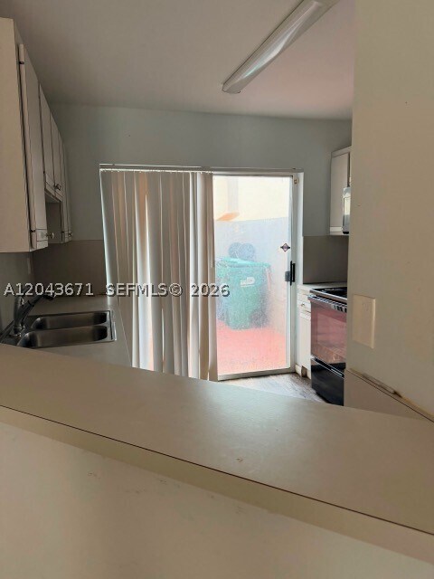 Building Photo - 6256 SW 129th Ave