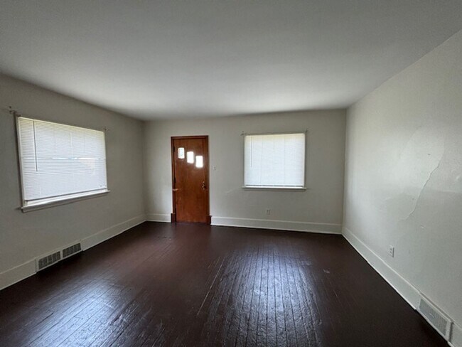 Foto del edificio - Single Family Home