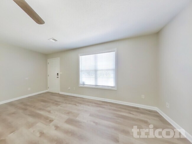 Foto del edificio - 1173 Woodwind Dr