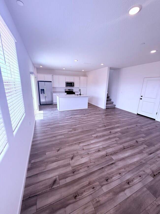 Foto del edificio - 6461 W Austin Wy