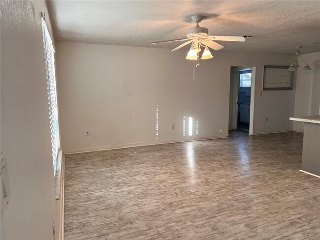 Foto del edificio - 3312 Vasco St