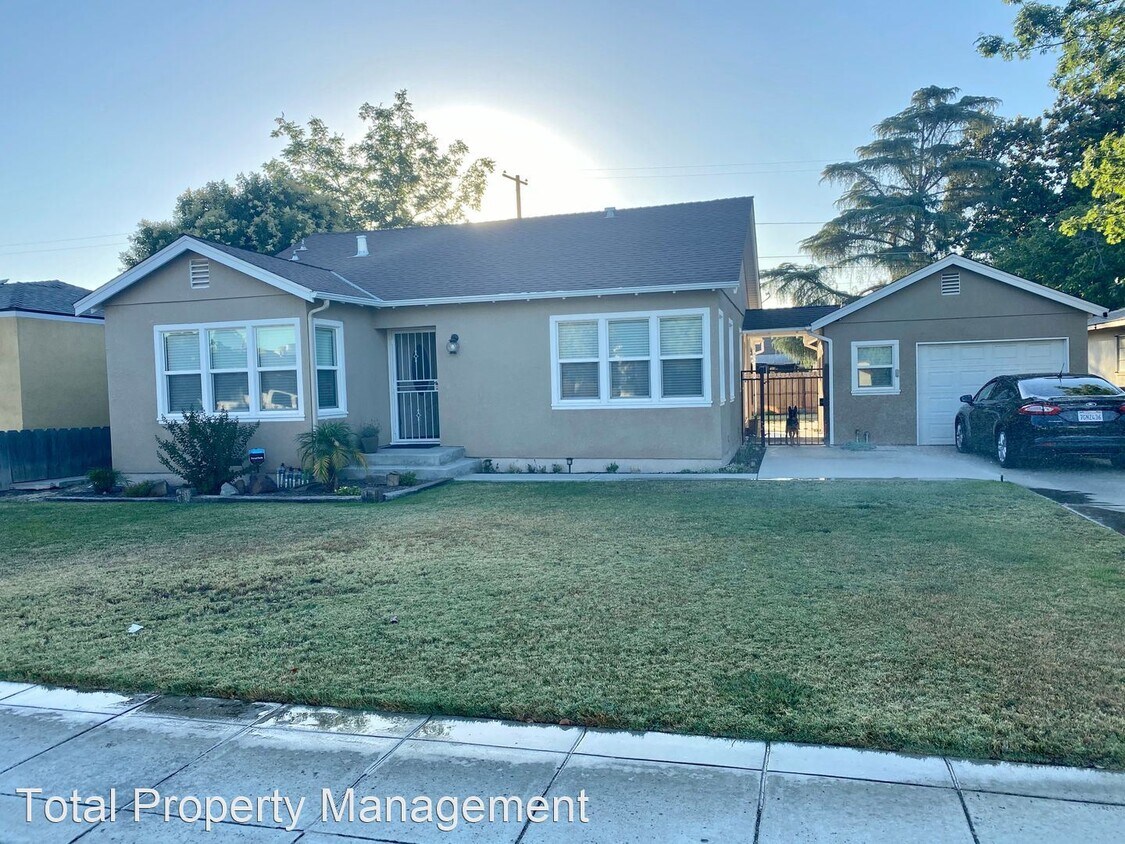 Foto principal - 3 br, 2 bath House - 544 N. Manor St.