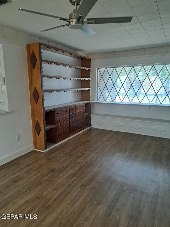 Foto del edificio - 1504 Fairfield Dr