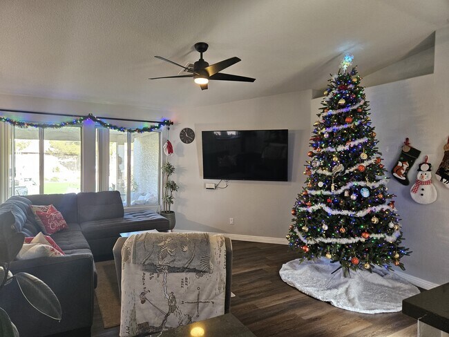 Building Photo - 3204 Snow Peak Dr