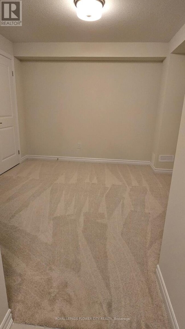 Building Photo - 620 Colborne St W