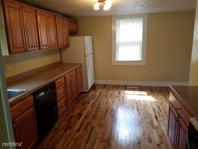 Foto del edificio - 3 br, 1.5 bath House - 5042 Walton Rd