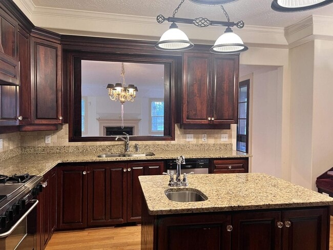 Building Photo - 346xx Ferndale Ave