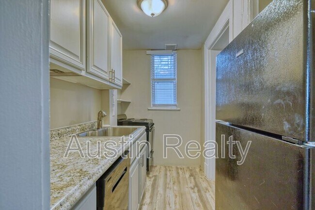 Foto del edificio - 322 N Newstead Ave
