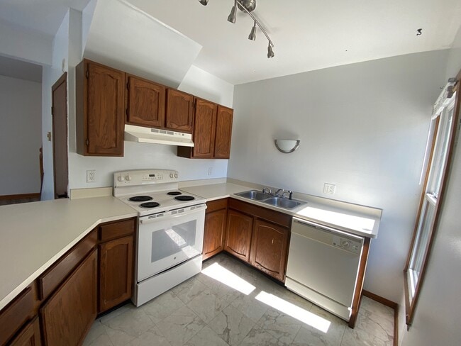 Building Photo - 1713 E Lafayette Pl