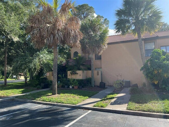 Foto del edificio - 4702 Sutton Terrace
