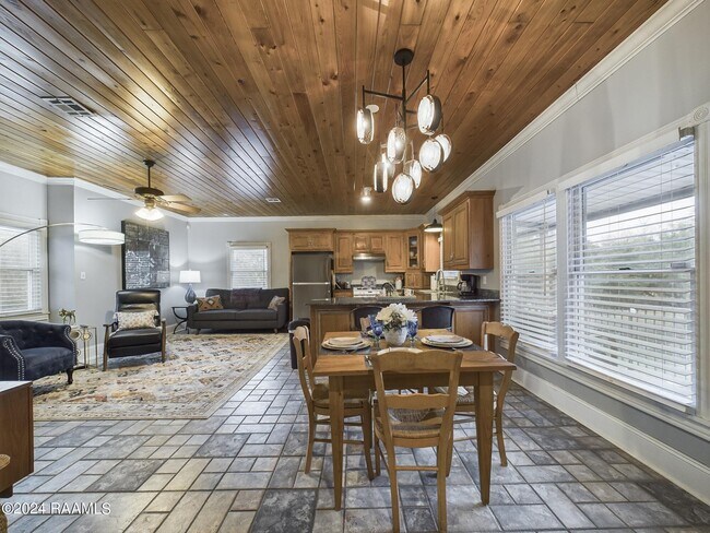 Building Photo - 129 Veranda Pl