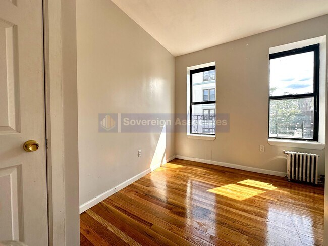 Foto del edificio - 571 West 159th Street