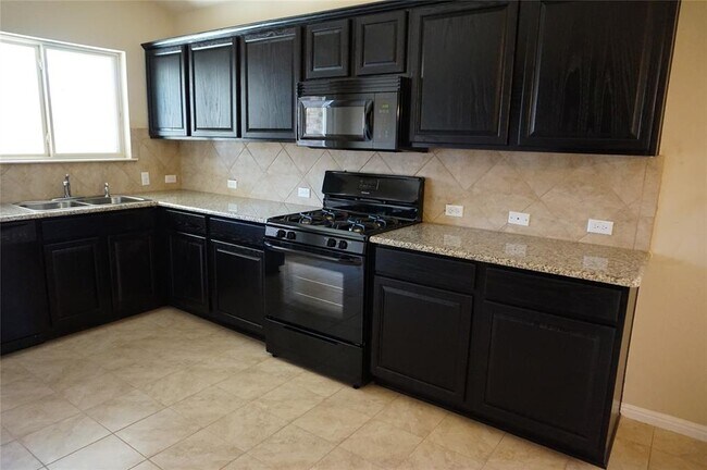 Foto del edificio - 1033 Britt Ln