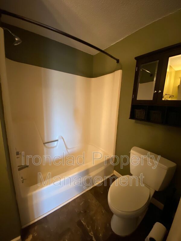 Building Photo - 143 Burgundy Hill Ln