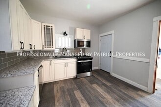 Building Photo - 405 W Main St