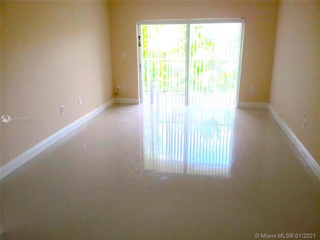Foto del edificio - 5112 NW 79th Ave