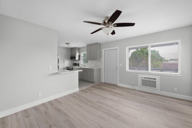Foto del edificio - 233 7th Ct
