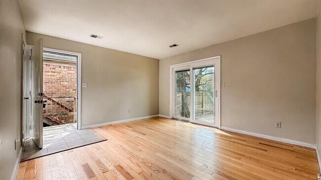 Foto del edificio - 4305 Tides Court- Unit B