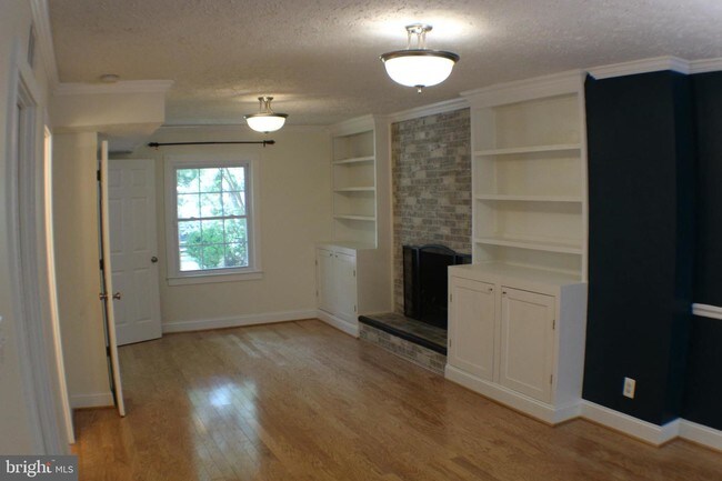 Building Photo - 14708 Bentley Square