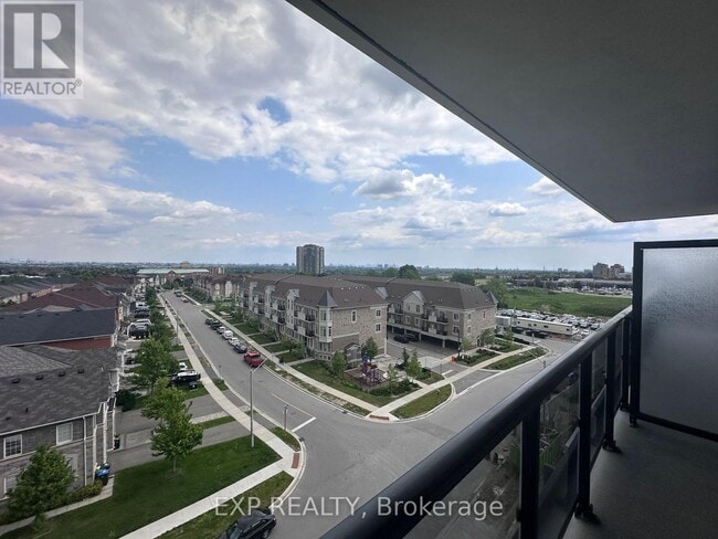 Building Photo - 5105 Hurontario St