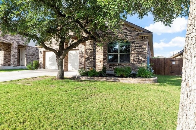 Building Photo - 2436 Republic Trails