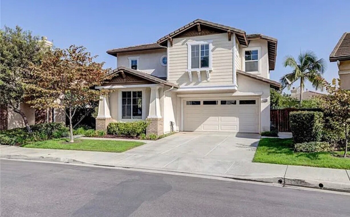 2300 Sarah Ct, Signal Hill, CA 90755 House Rental in Signal Hill, CA