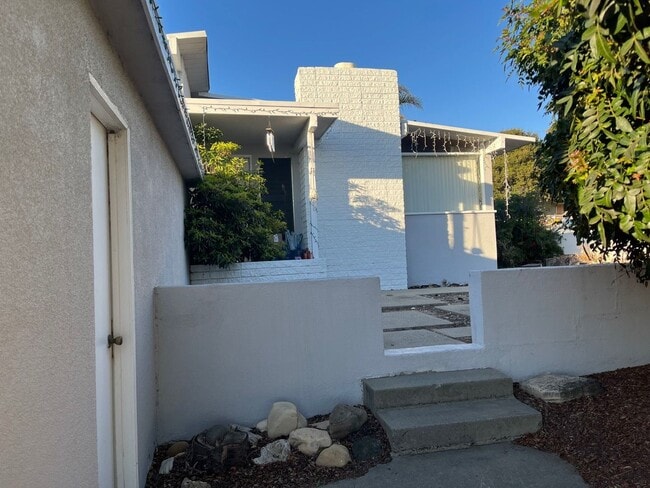 Building Photo - 1093 Brighton Ave