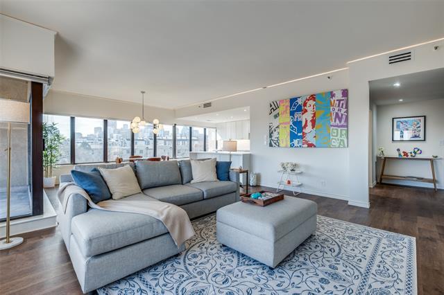 Foto del edificio - 3030 McKinney Ave