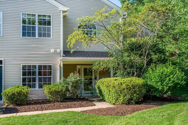 Building Photo - 4 Oak Knoll Ln
