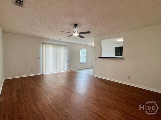 Building Photo - 18 Allen Brook Dr