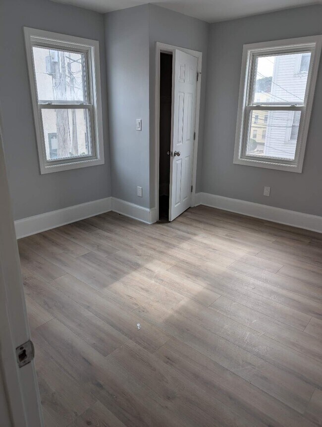 Photo - 1032 Washington St Apartment