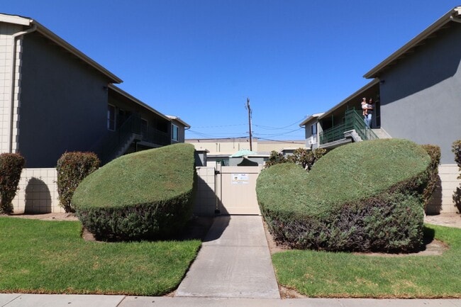 Photo - 2227 E Westport Dr Apartment