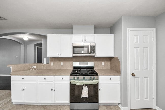 Building Photo - 3506 Evergreen Sq Trl