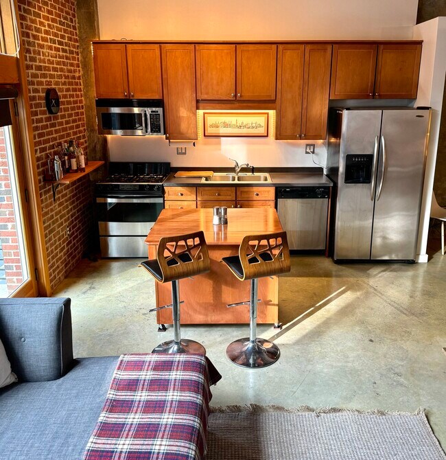 Foto del edificio - 640 Glen Iris Dr NE