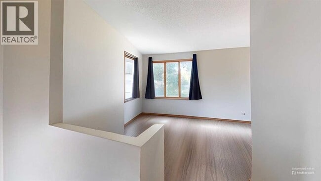 Building Photo - 1907-196A 6a Ave N