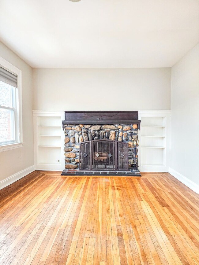 Foto del edificio - Renovated 2 Bedroom Apartment in Wooster Square!