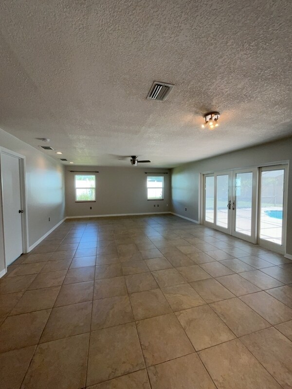 Photo - 8155 Bluestar Cir House